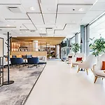 Courtyard 4*
