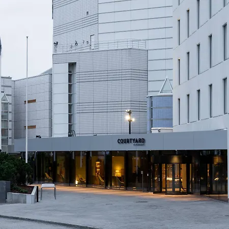 Отель Courtyard 4*