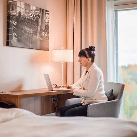 Courtyard Отель Тампере
