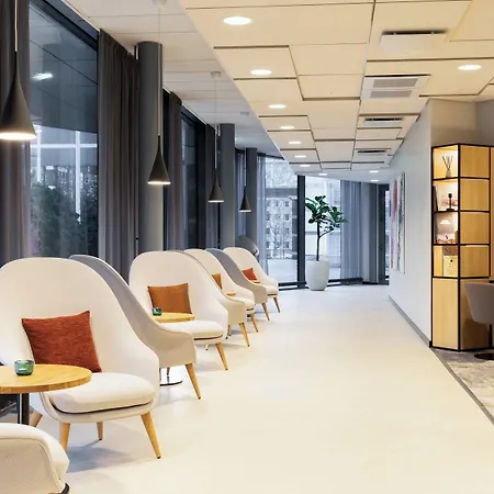 Courtyard Отель 4*