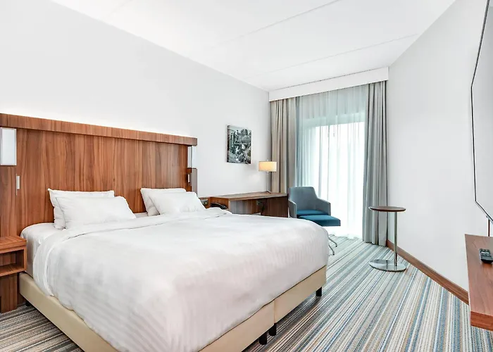 מלון Courtyard טמפרה