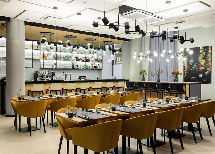 Courtyard 4* טמפרה