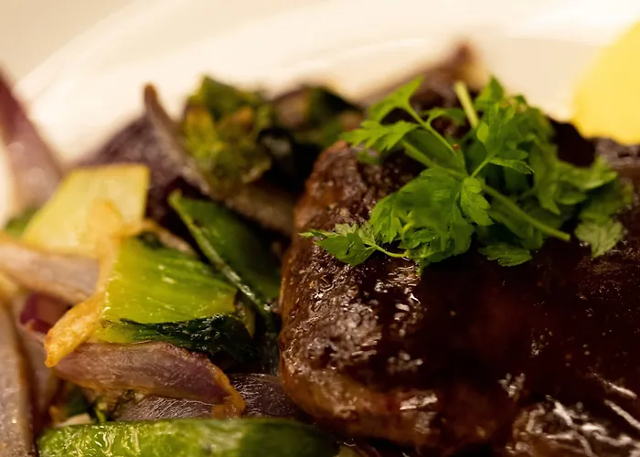 Courtyard מלון 4*