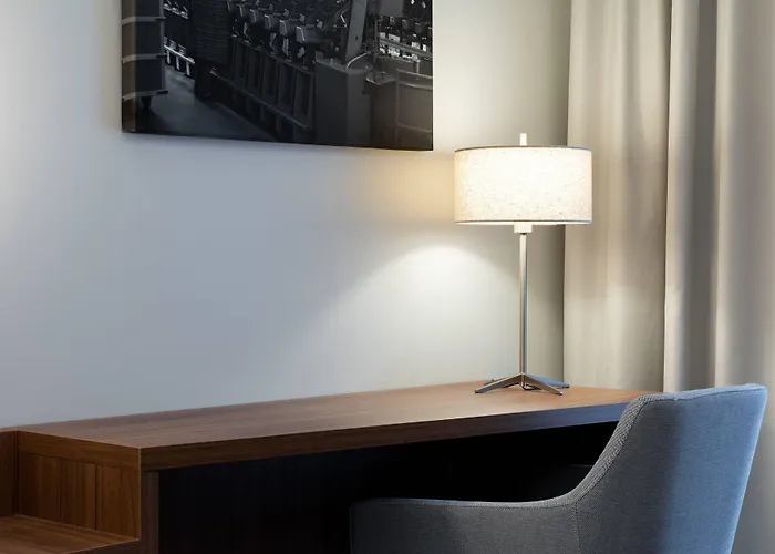 Courtyard 4* טמפרה